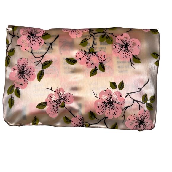 Vintage Wash & Wink Dainties & Delicates Portable Wash Kit Vanity Decor - Picture 3 of 6